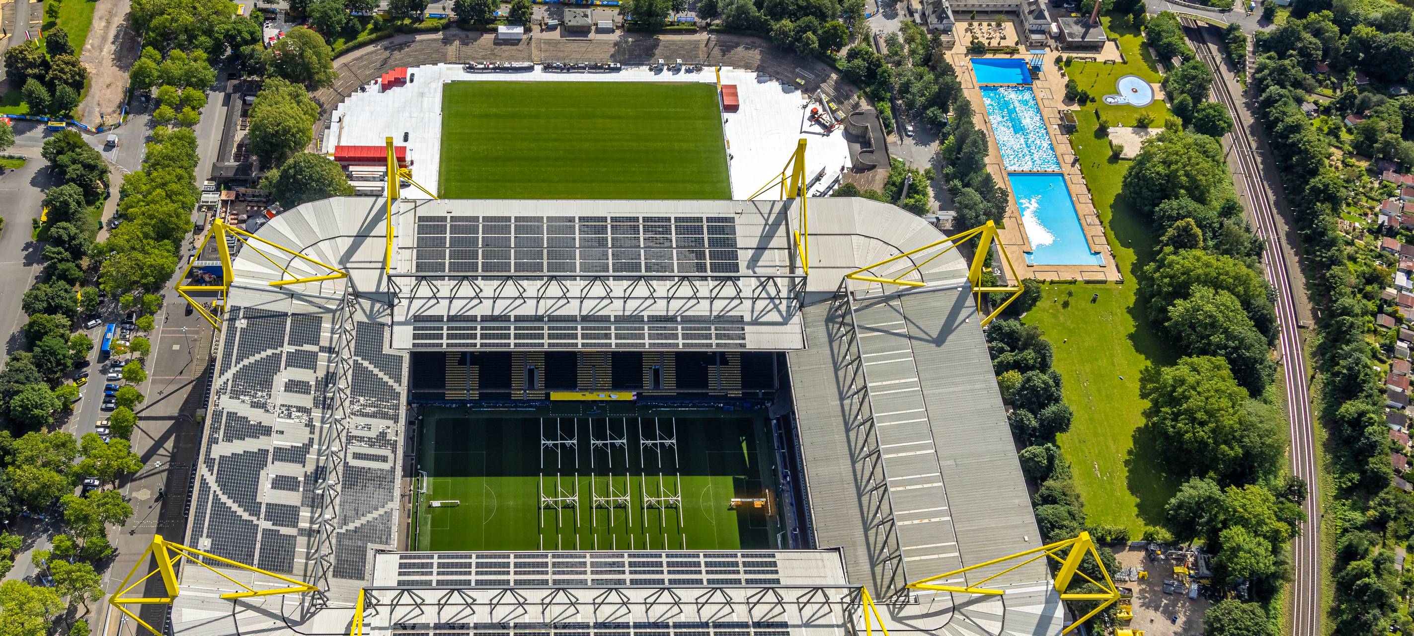 Energiewende auf Dortmunder Stadiondach