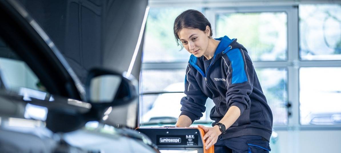 TÜV macht kostenlose Licht-Checks