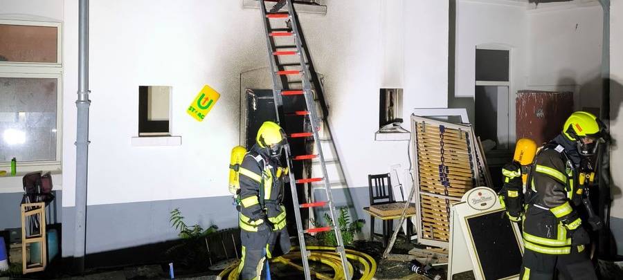 ´Bewohner aus brennendem Haus gerettet