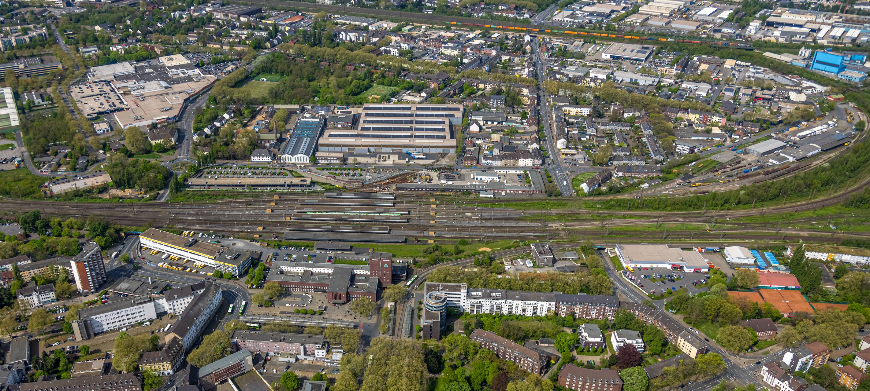 Beleuchtung in großer Bahnunterführung macht Probleme