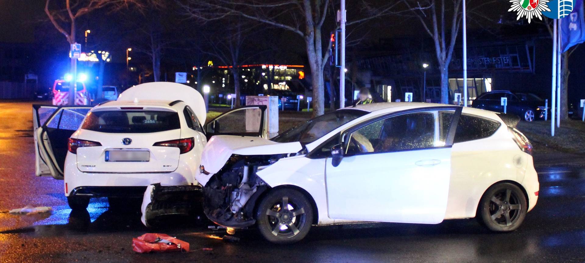 Essener Straße: Uber-Fahrer in schweren Unfall verwickelt
