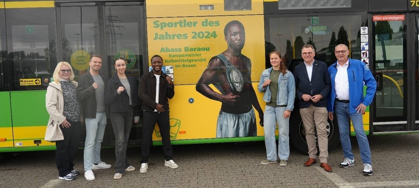 Spitzensportler auf Bus unterwegs