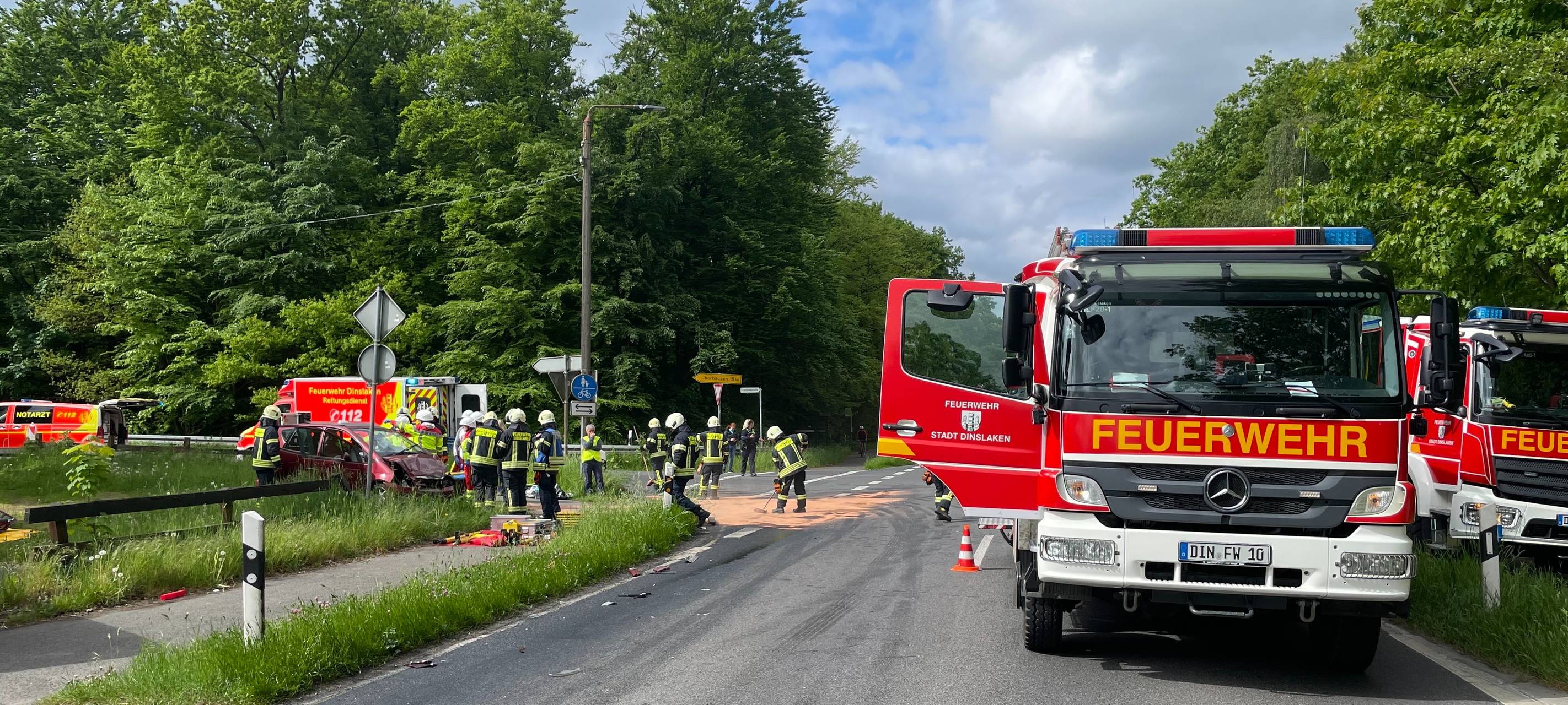 Unfall in Dinslaken: Oberhausener Seniorin schwer verletzt