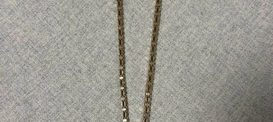 Raub bei Schmuckverkauf – Polizei sucht Zeugen