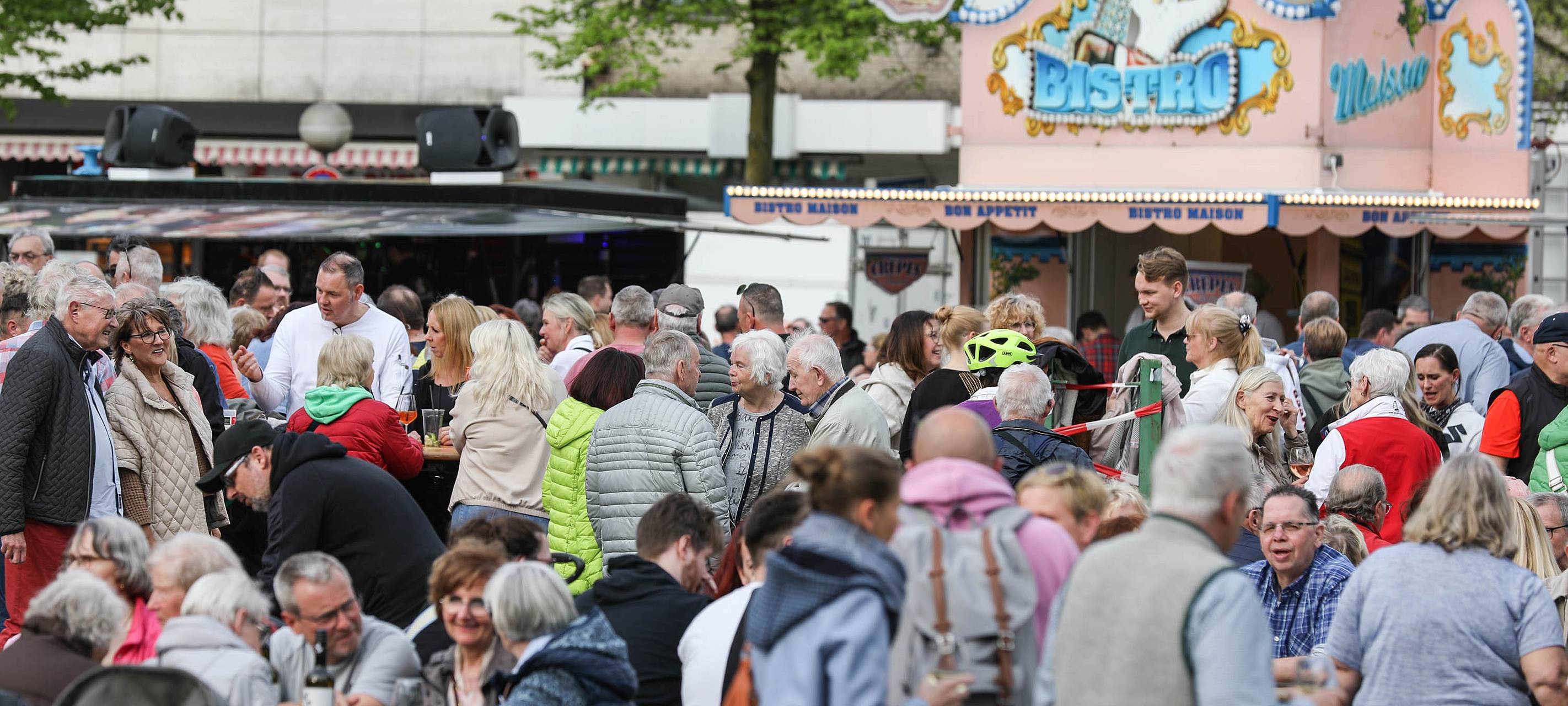 Heute Feierabendmarkt in Schmachtendorf