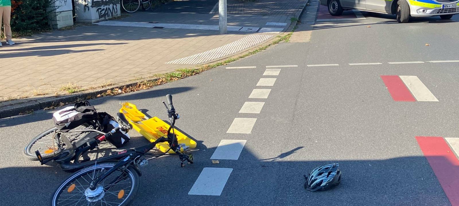 Verkehr: Schwerer Unfall auf Fahrradschutzstreifen