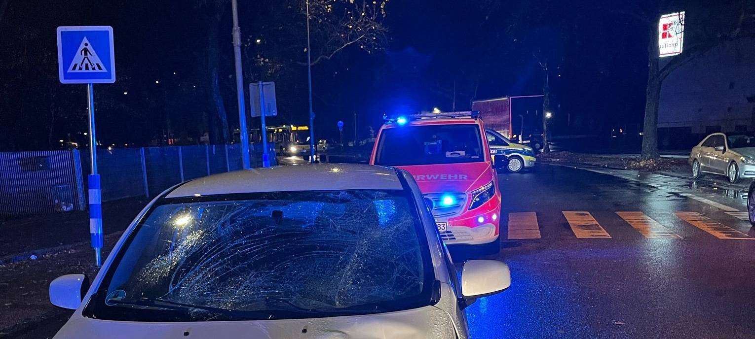 Fußgänger am Förderturm schwer verletzt