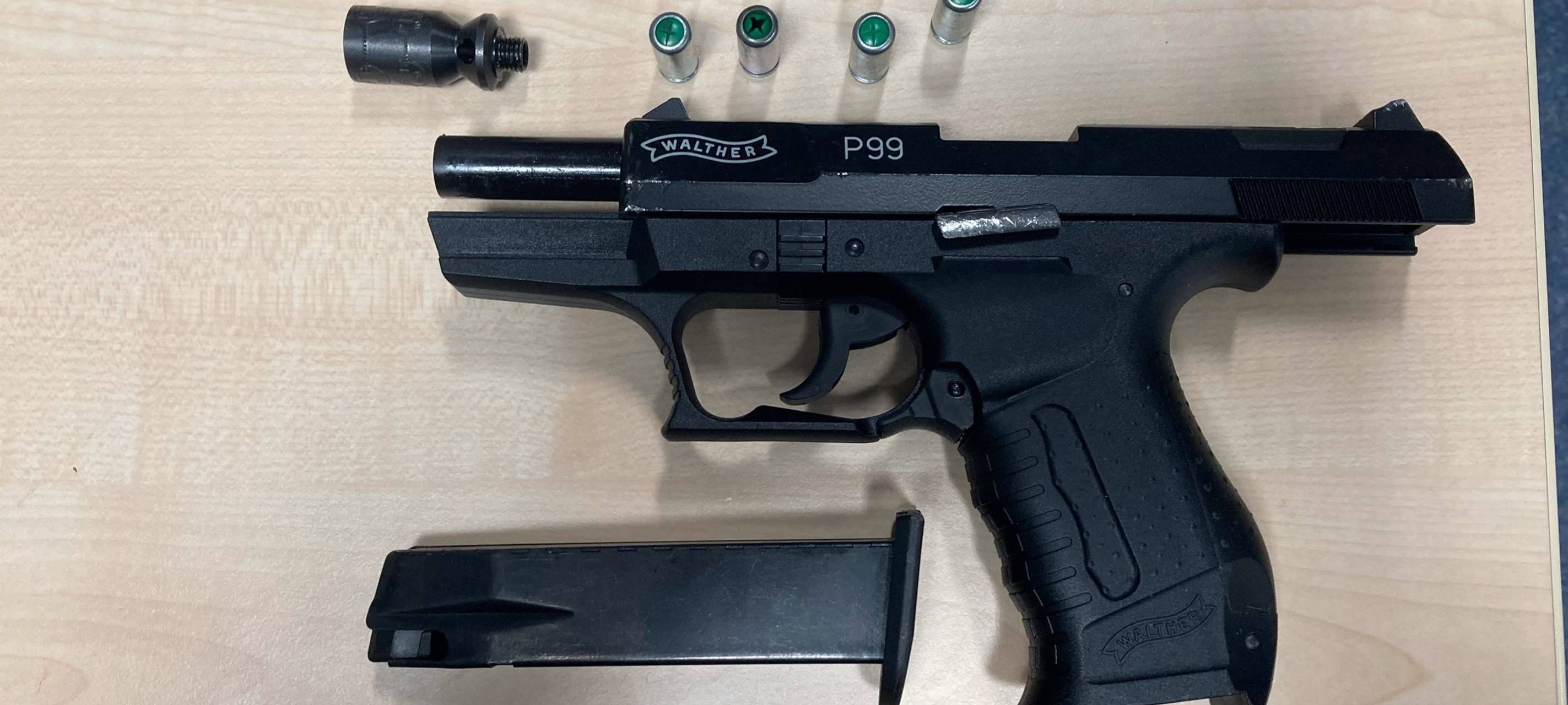 Polizeieinsatz: Teenager mit Schreckschusswaffe