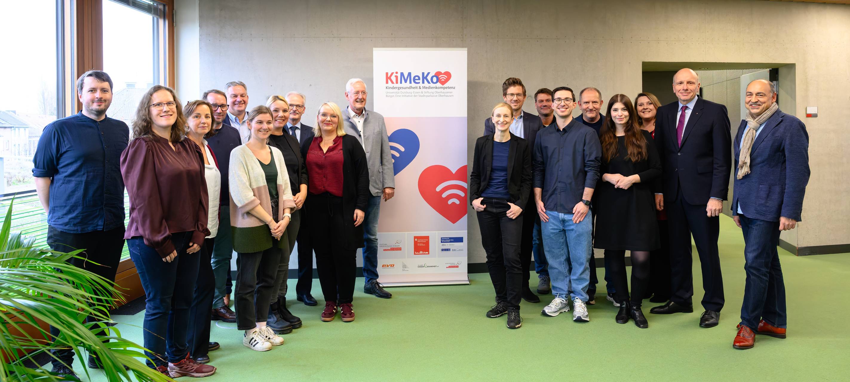 Neues Projekt für sicheren Umgang mit Handy und Co.