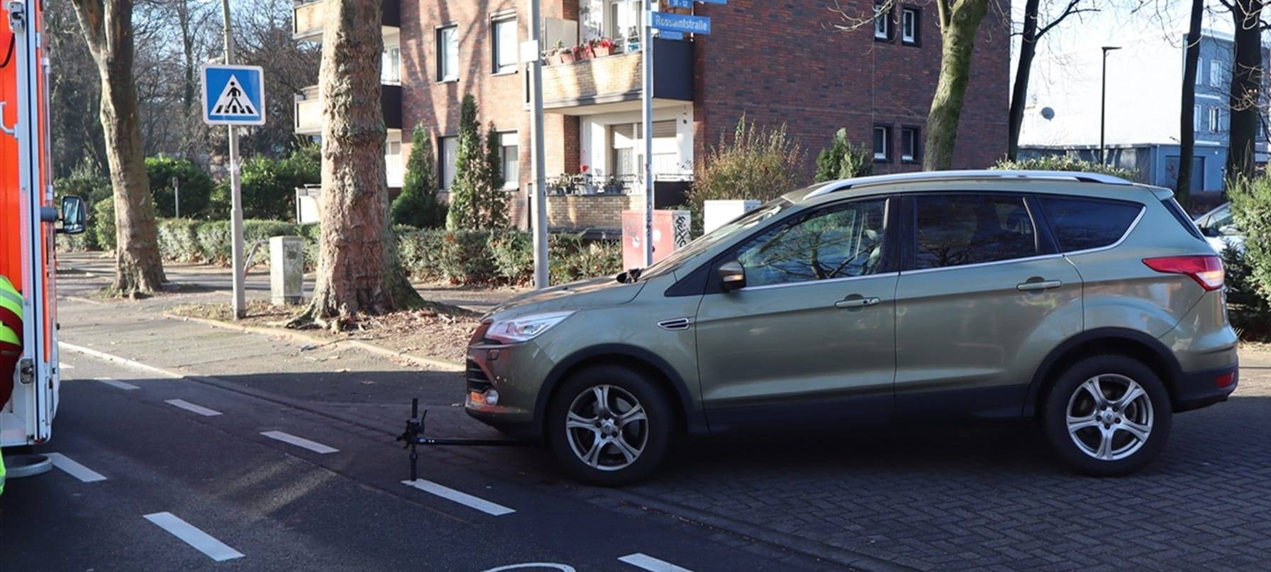 E-Scooter-Unfall: Jugendlicher schwer verletzt und angezeigt