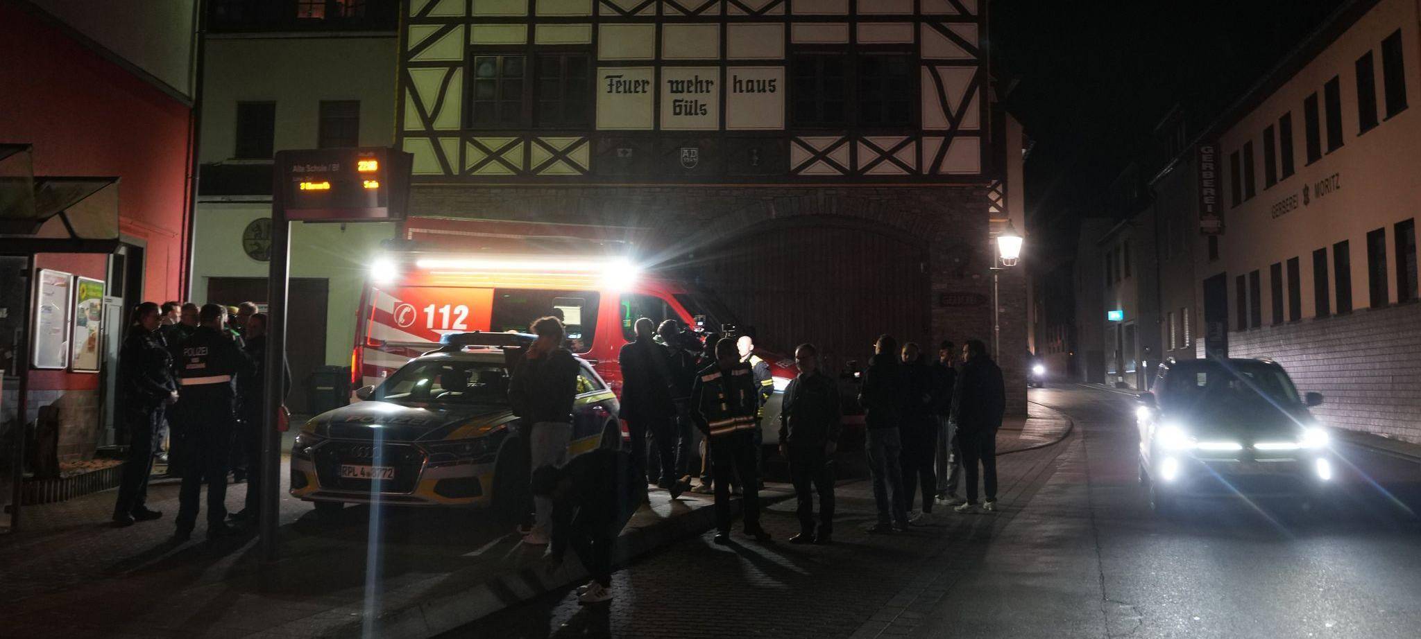 Lichtspektakel - Teile eines Meteoriten beschädigen Häuser