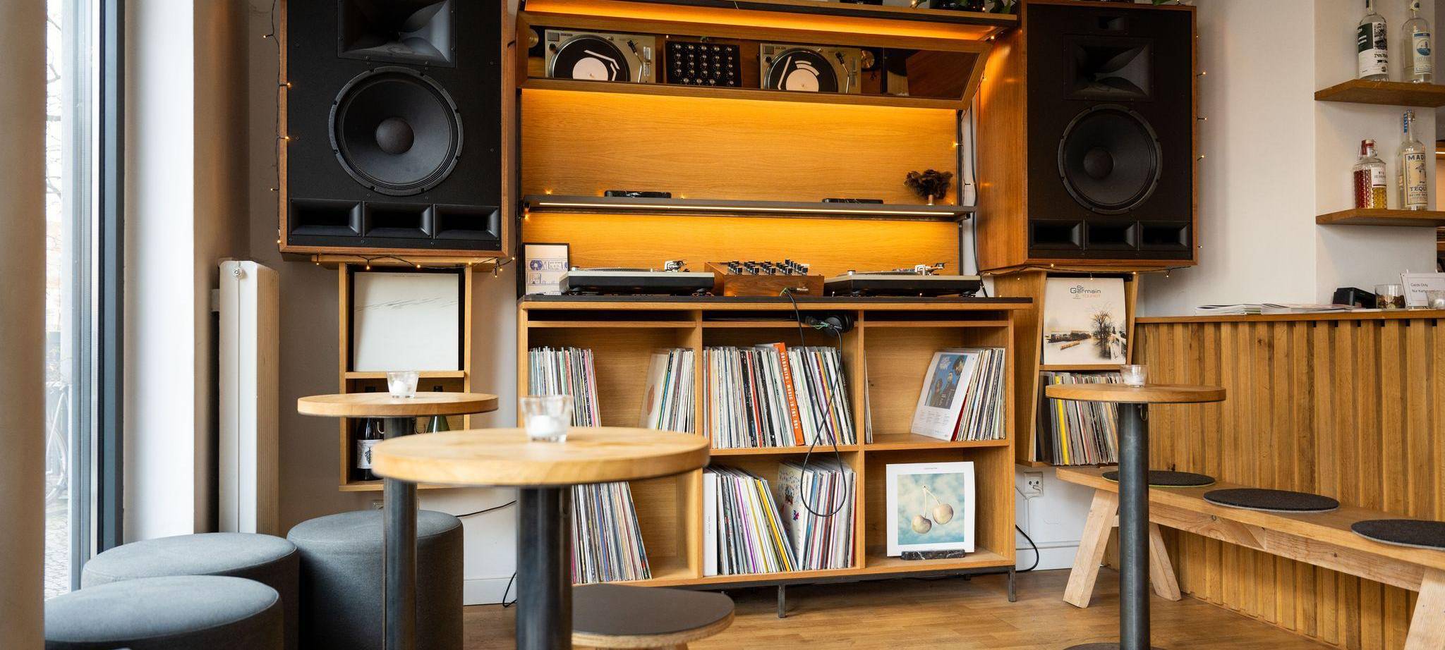 Listening Bar "Unkompress"