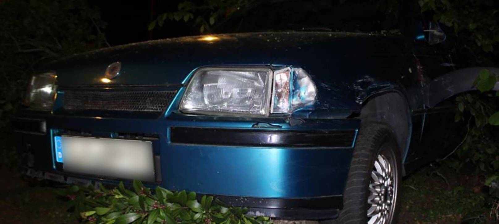 Osterfeld: Autodieb crasht gestohlenen Wagen