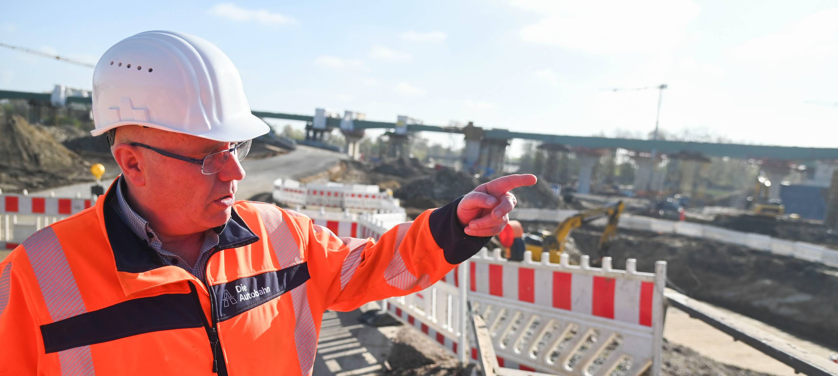A40 bei Duisburg gesperrt: Umleitung über A3 und A42