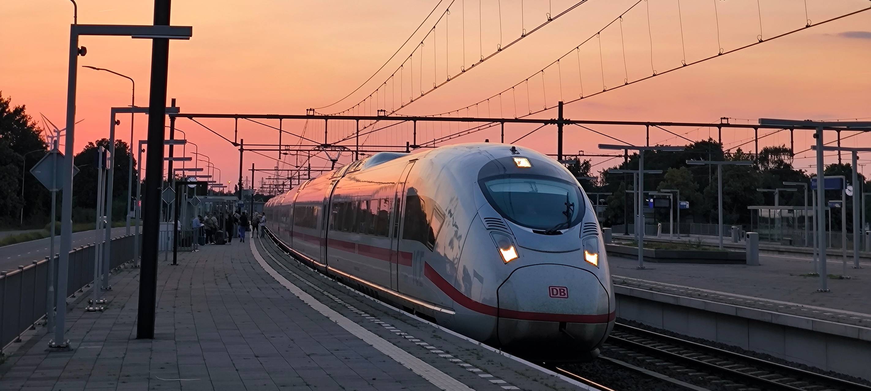 Neue Züge ab 2028: Häufiger mit der Bahn in die Niederlande