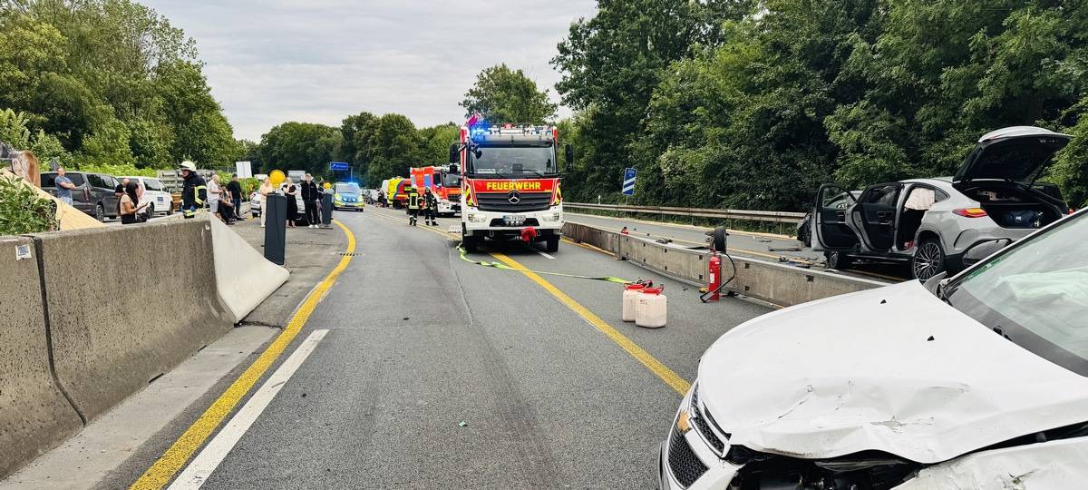 A40 nach Unfall stundenlang gesperrt