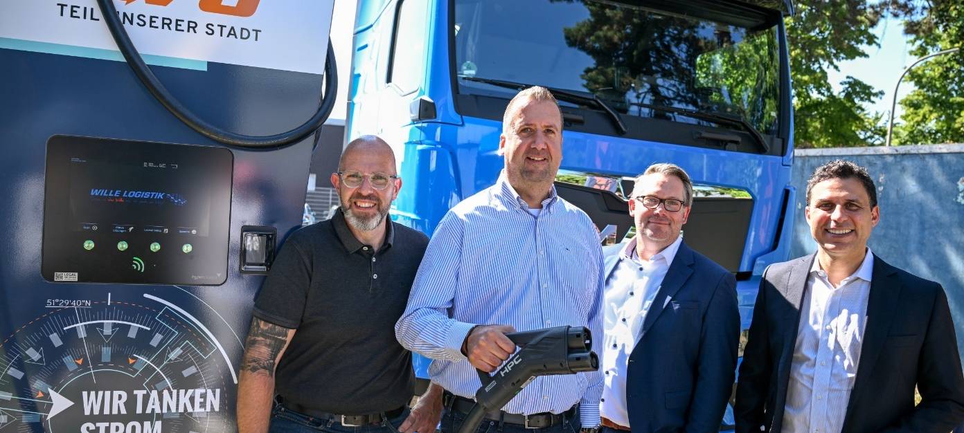 Neue Schnellladesäule für E-Lkw in Oberhausen