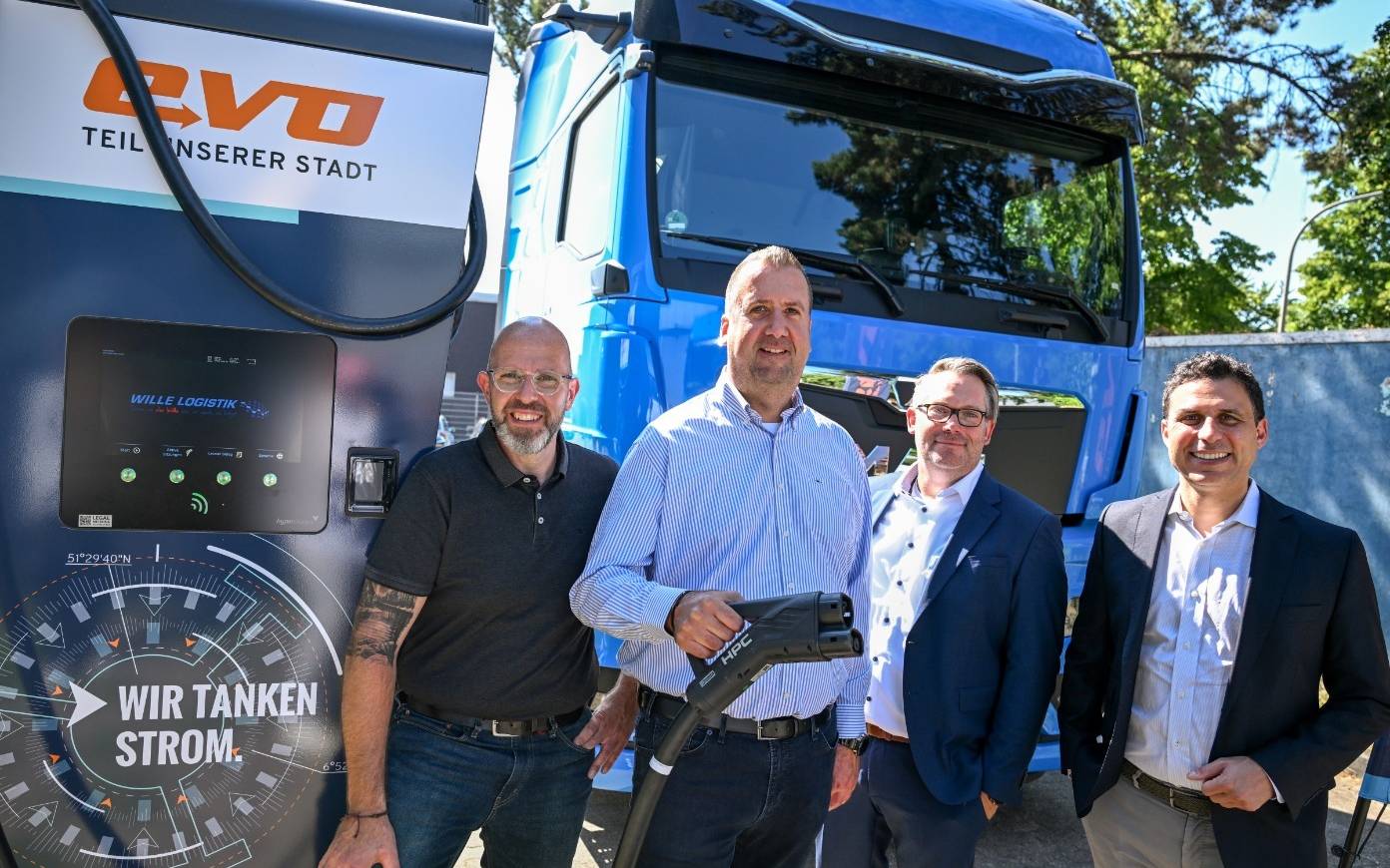 Neue Schnellladesäule für E-Lkw in Oberhausen