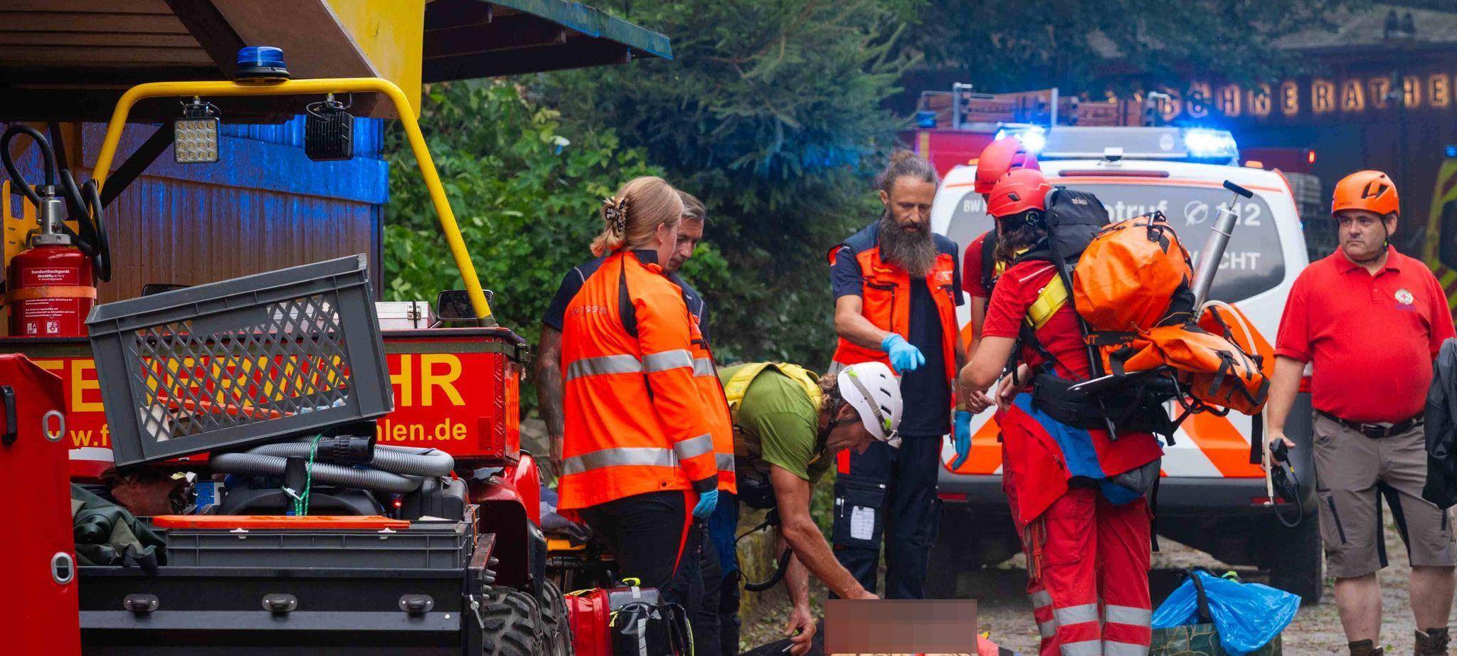 Mann von Baum erschlagen - Toter bei Unwetter in Sachsen