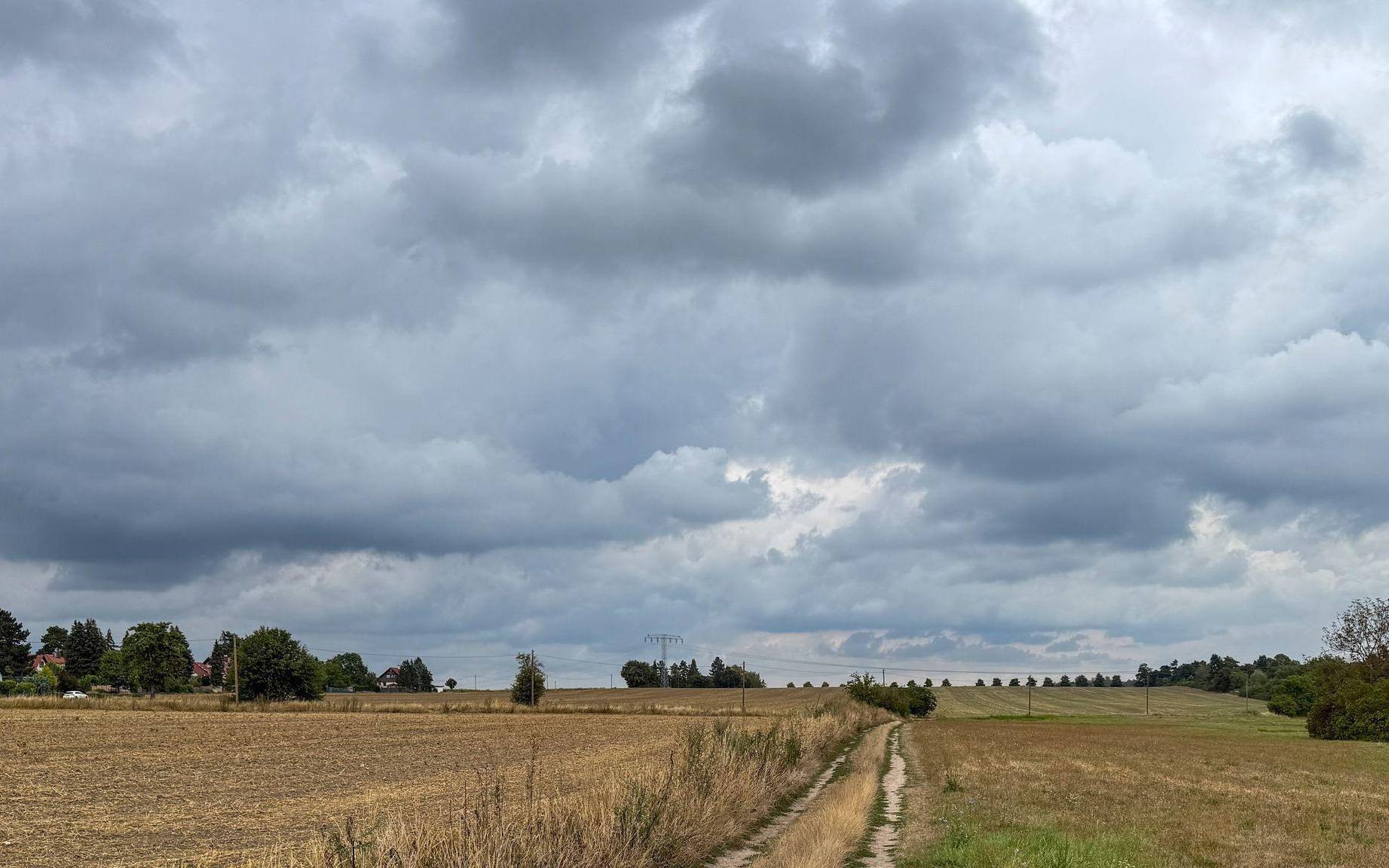 Regenwolken über Sachsen