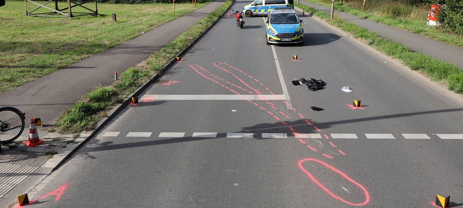 Ampelunfall zwischen E-Bike und Motorrad in Oberhausen