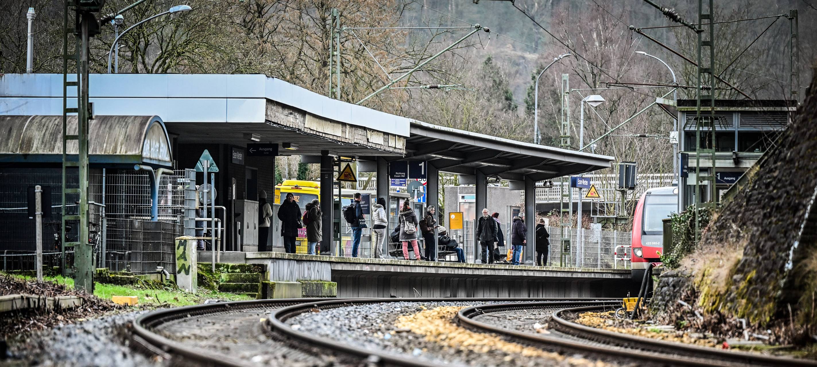 Deutsche Bahn: Jugendliche in Zug belästigt und angegriffen