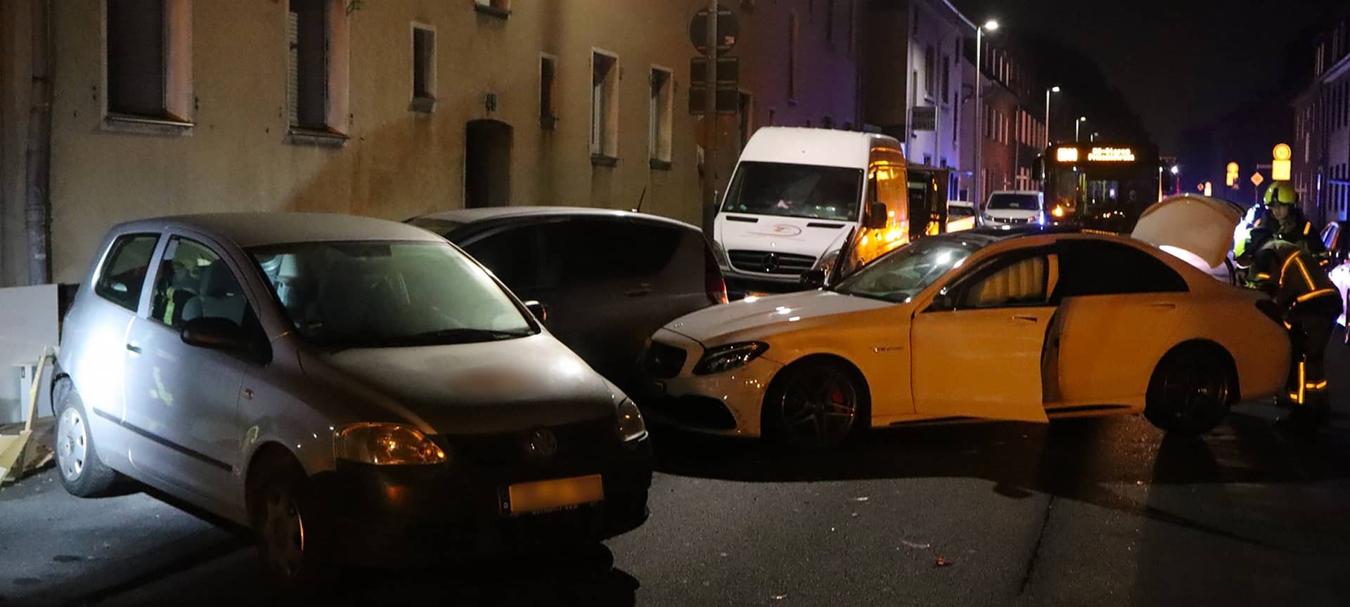 Betrunken verunglückt: Hoher Sachschaden in Oberhausen