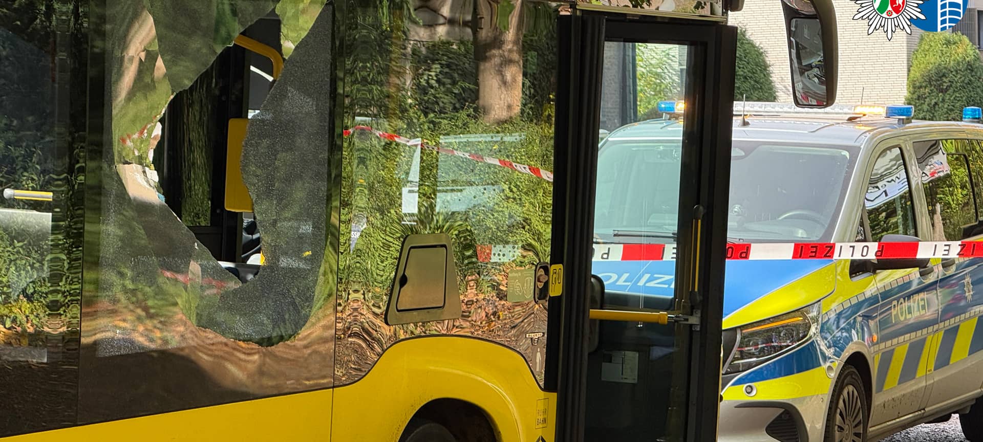 Scheibe in Bus geplatzt