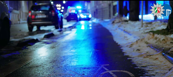 Radfahrer prallt in Autotür